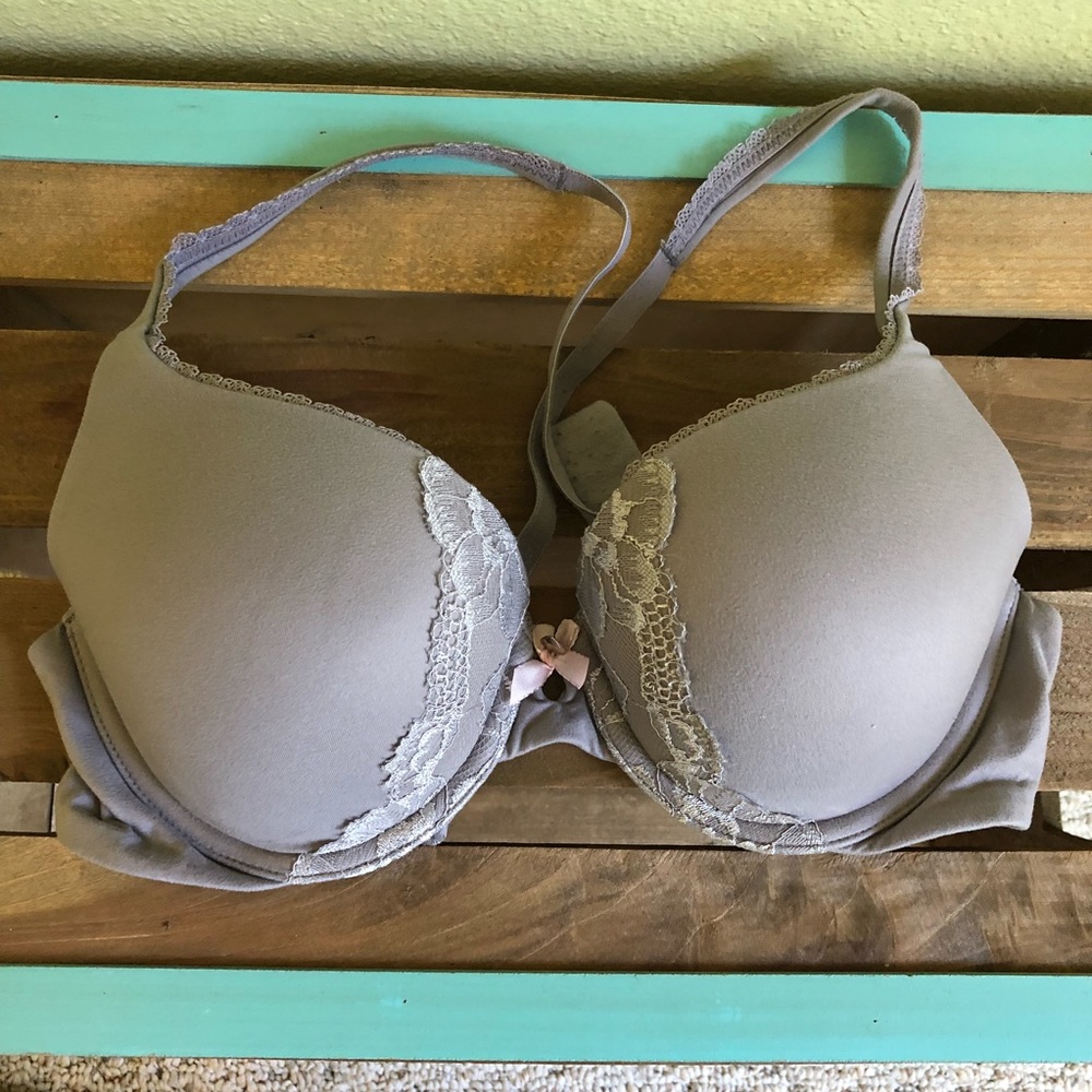 Victoria’s Secret bra 34C